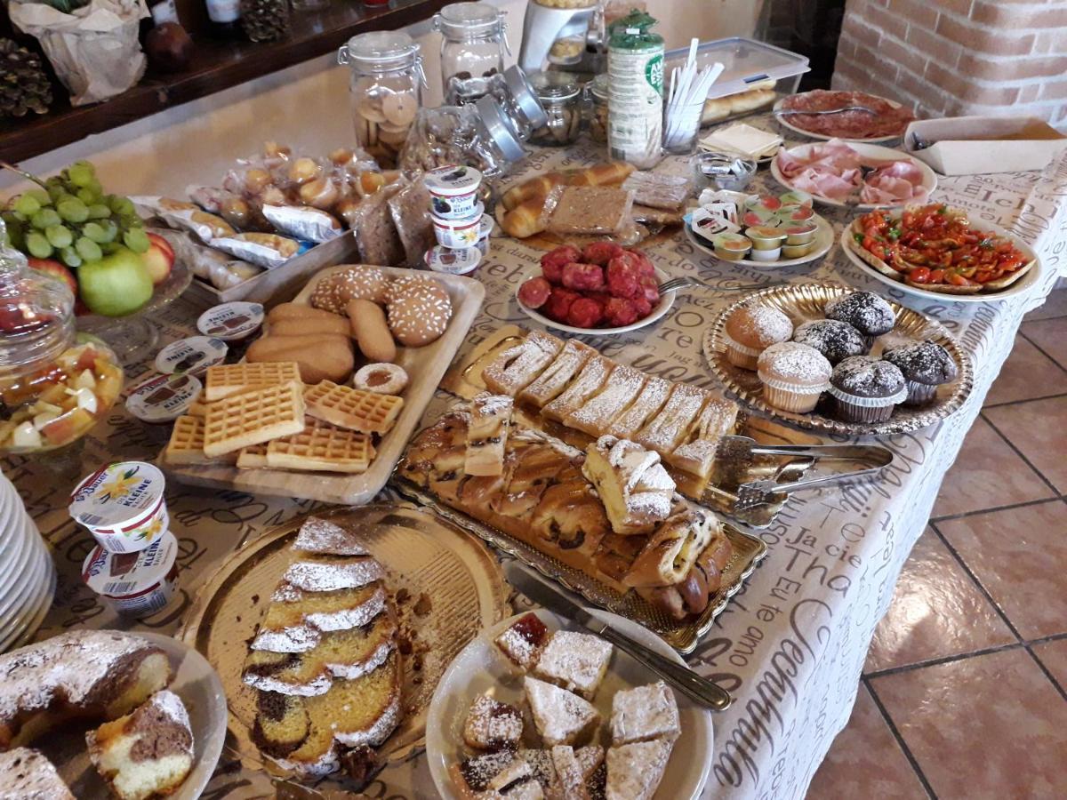 Agriturismo Torre Cristina Aprilia Buitenkant foto